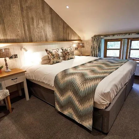 The Lister Arms Hotel Malham