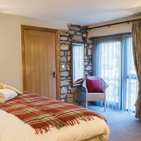 The Lister Arms Hotel 4*