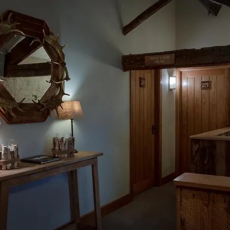 Hotel The Lister Arms - A Thwaites Of Character 4*