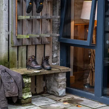 The Lister Arms - A Thwaites Of Character Malham