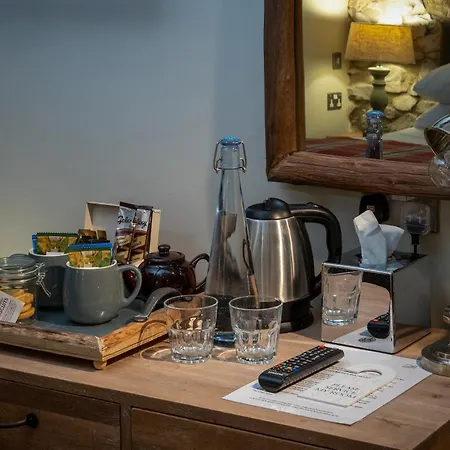 Hotel The Lister Arms - A Thwaites Of Character 4*