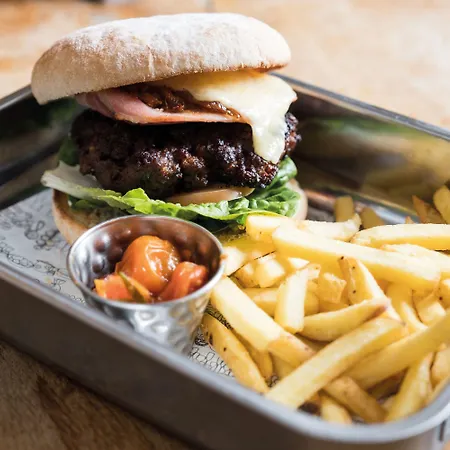 The Lister Arms - A Thwaites Of Character