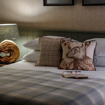 The Lister Arms - A Thwaites Of Character 4* Malham