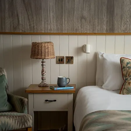 The Lister Arms מלון מלהאם