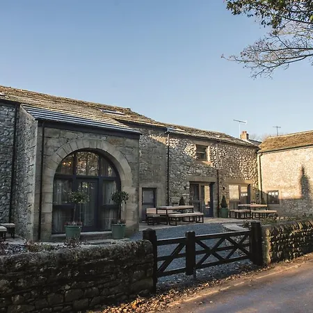 The Lister Arms - A Thwaites Of Character